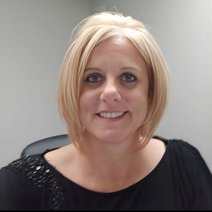 Nancy Manley Headshot PA Lic. Real Estate Salesperson at Warren Real Estate